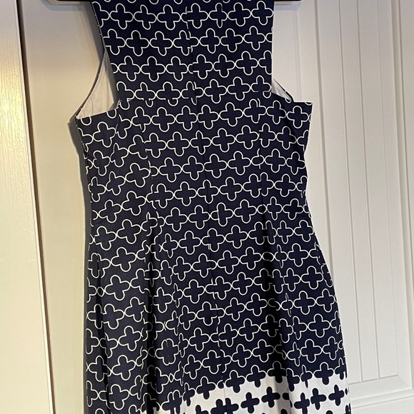 Boden | 'Pixie' Shift Style Navy & White Clover Printed Dress 8R - Picture 6 of 9